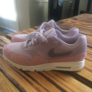Nike Women's Air MAX 1 Ultra Pink/Purple - NO WEAR